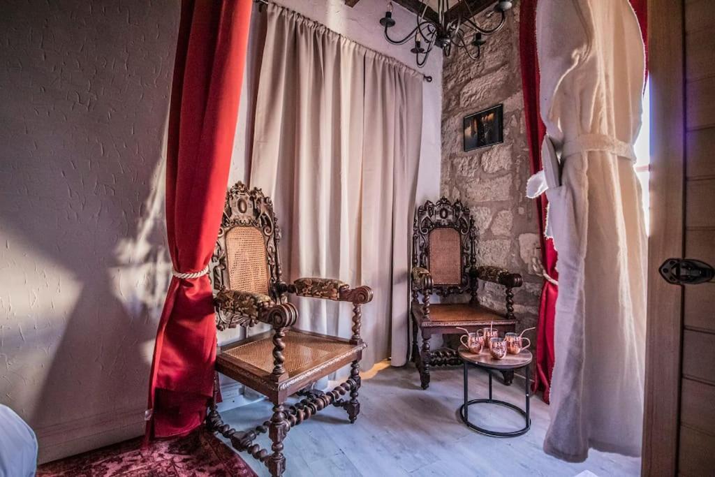 Le Moliere - Enigme Et Sauna Apartment Pezenas Luaran gambar